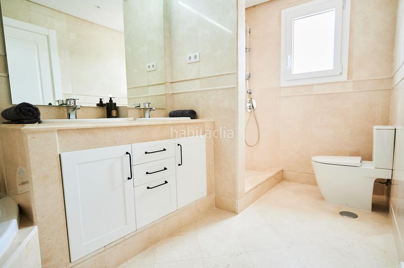 Foto cff03a7b-5b55-4d71-9436-386785302705. Apartament amb calefacció aparcament piscina a Los Naranjos Marbella