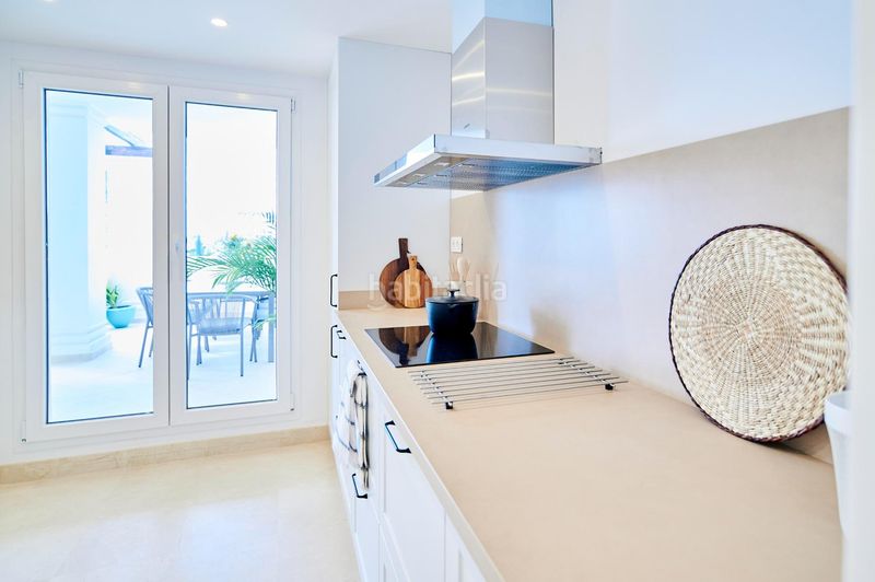 Foto d3e67af6-0a1c-45e6-bd8c-e7f5691f21fe. Apartament amb calefacció aparcament piscina a Los Naranjos Marbella