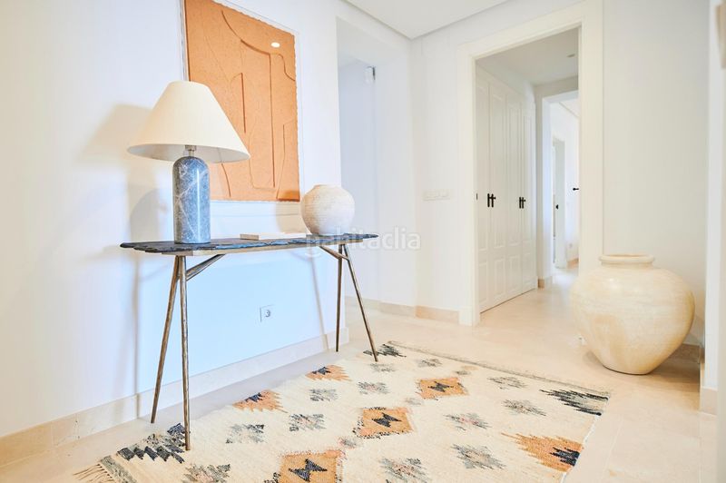 Foto d4b94e12-0565-4576-9289-2676412aa4a8. Apartament amb calefacció aparcament piscina a Los Naranjos Marbella