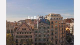 Piso  Paseo gracia. Piso alto standing con vistas a la casa batlló del paseo de grac