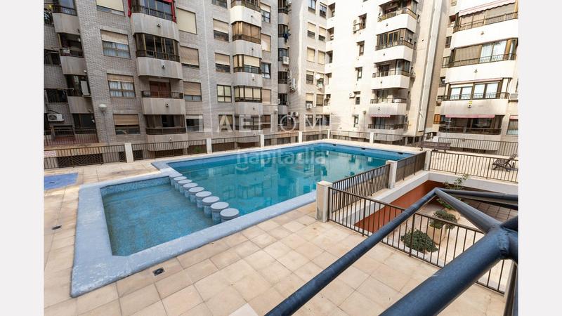 Foto 3768b9c4-d68e-47f3-b2da-27140cfab977. Piso  en venta en el centro 4 dormitorios, piscina y ubicación privilegiada en Alicante