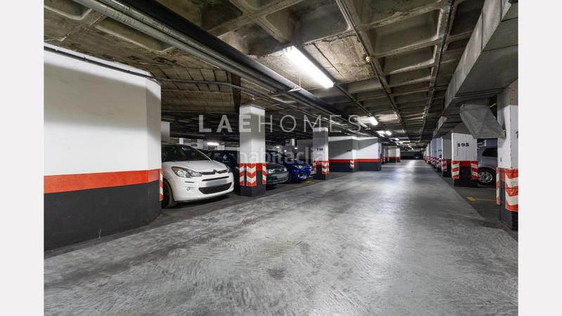 Foto fe7582bd-37bb-4b3f-b9a1-fabbda25e2a0. Piso  en venta en el centro 4 dormitorios, piscina y ubicación privilegiada en Alicante
