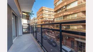 Apartament  Calle churruca. Piso amplio en venta en alicante centro, junto a maisonnave y el