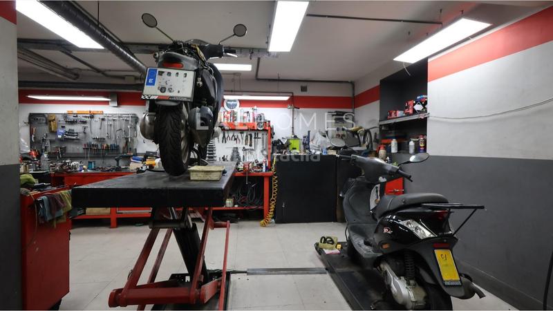 Foto 199b89fd-f0e8-495e-9f73-7d3f05ad0251. Local comercial en avenida sarrià 64 venta taller motocicletas en activo en avenida sarriá, zona alta, . en Barcelona