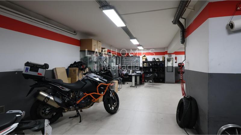 Foto 99d6fba7-a537-447f-b1d9-54b859bdad31. Local comercial en avenida sarrià 64 venta taller motocicletas en activo en avenida sarriá, zona alta, . en Barcelona