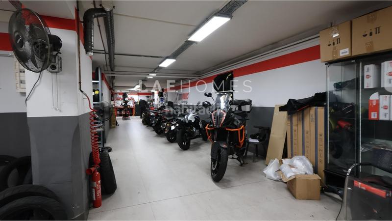 Foto d18d767d-e3ec-47bd-beb6-4940b838941d. Local comercial en avenida sarrià 64 venta taller motocicletas en activo en avenida sarriá, zona alta, . en Barcelona
