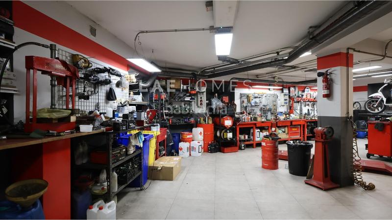 Foto fb074a90-5048-4808-8f9e-f5fae8f169e9. Local comercial en avenida sarrià 64 venta taller motocicletas en activo en avenida sarriá, zona alta, . en Barcelona