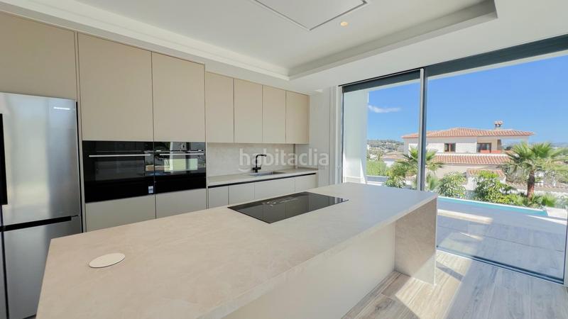 Foto 0cea8613-1424-4556-9dc2-a2c9b7459cf6. Xalet amb calefacció aparcament piscina a La Fustera Benissa