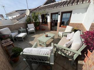 Casa adosada en Miraflores del Palo. Exclusivo adosado con vistas al mar en una ubicación inmejorable