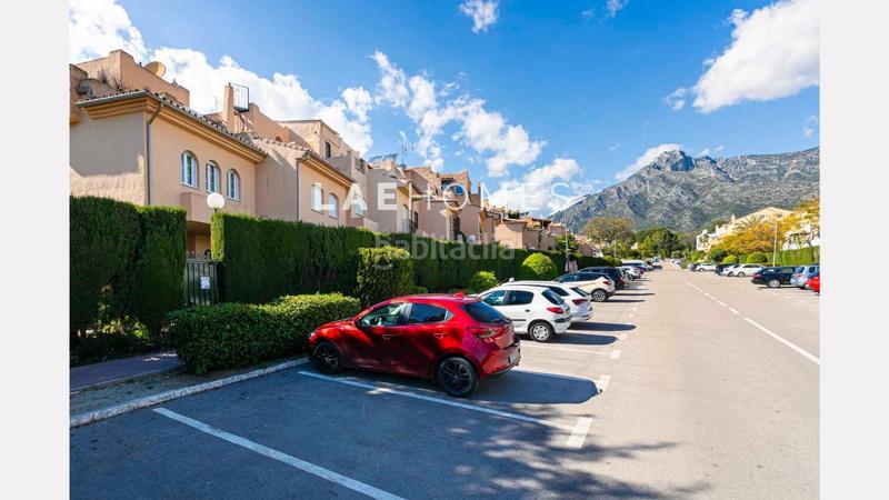 Foto 2612cb2c-4225-48ae-aac9-ca2ffd993323. Casa adossada amb aparcament piscina a Nagüeles Alto Marbella