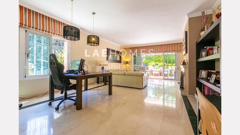 Foto 4cc27920-437f-41f3-91fc-5ba4dd8d625d. Casa adossada amb aparcament piscina a Nagüeles Alto Marbella