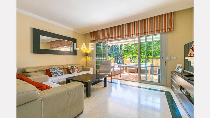 Foto a0e45330-35ea-47d6-b0a7-bb50e1f5b488. Casa adossada amb aparcament piscina a Nagüeles Alto Marbella