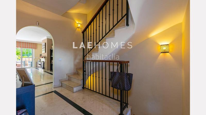 Foto e923d816-0dac-44a8-ba91-02d3ef9851ca. Casa adossada amb aparcament piscina a Nagüeles Alto Marbella