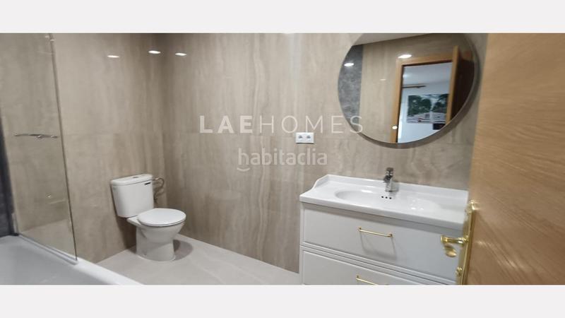 Foto 528c1f76-8390-40f0-8d60-499eb2f1f423. Ático  con terraza en carolinas espacio y confort en una ubicación estratégica en Alicante