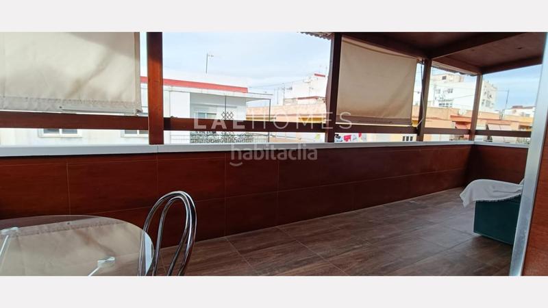 Foto 912cbdfe-1c8e-4269-a705-52109ab3778f. Ático  con terraza en carolinas espacio y confort en una ubicación estratégica en Alicante