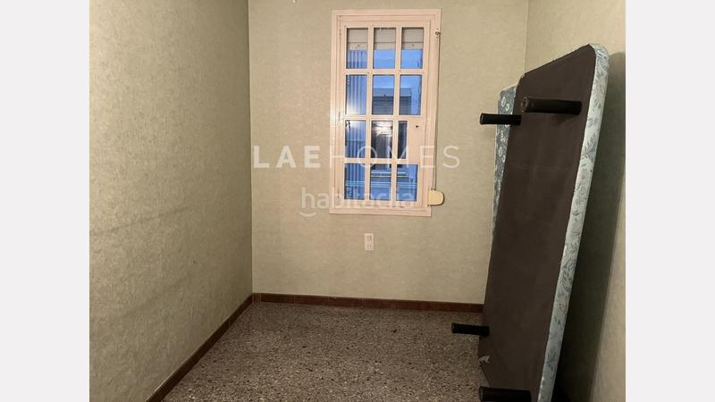 Foto 45c4370f-5217-48d8-943d-3b8c01e88883. Piso espacioso piso de 4 habitaciones, con grandes posibilidades de reforma en la dreta de l eixample en Barcelona