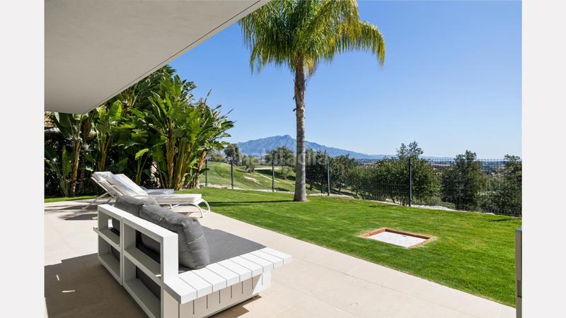 Foto 77eb2d74-c9f0-47a9-b5bd-e705562544c7. Chalet amplia villa moderna frente al golf con vistas panorámicas en La Alquería, en Benahavís
