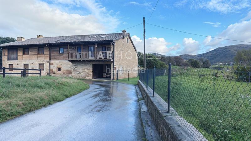Foto 2aae3181-32cf-49b8-8dc3-0c72b2f1c591. Masia a Penagos