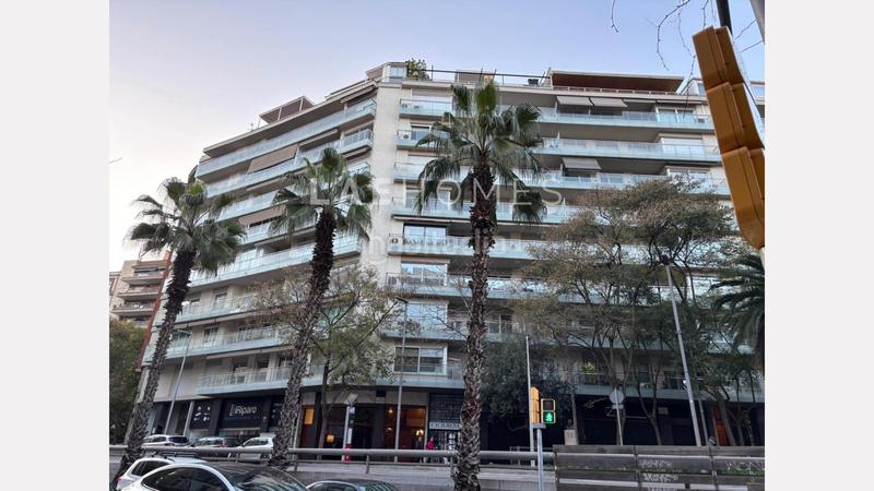 Foto ab70a71c-cd17-4fac-8de7-c331dd956555. Ático fantástico piso en la rda general mitre . en Barcelona