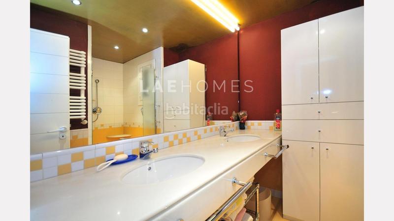 Foto d2979762-16e0-4992-9dd0-1523deaff45c. Ático fantástico piso en la rda general mitre . en Barcelona