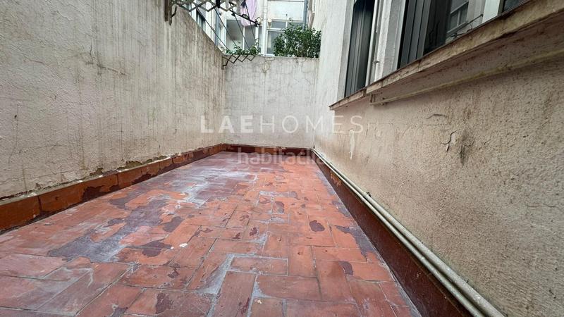 Foto b3895c1c-d7f5-41c9-affc-8c2ac81d0da9. Piso  exterior luminoso, con 4 habitaciones, junto a la ciudad en Valencia