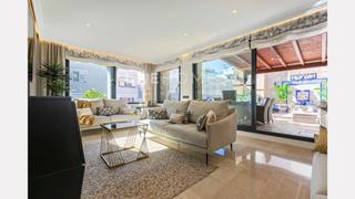 Appartement à Playa Bajadilla - Puertos. Moderno piso reformado con espectacular terraza en zona muy dema