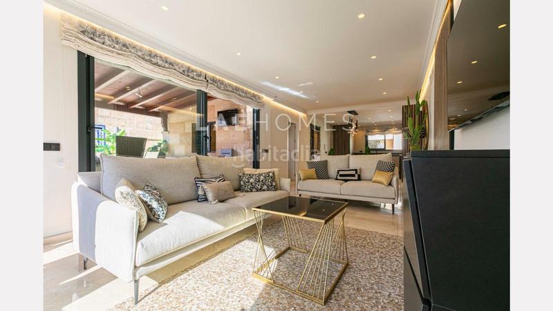 Foto 565e5c5d-9a98-4fae-8ffa-8466df22602f. Àtic amb calefacció aparcament a Playa Bajadilla - Puertos Marbella