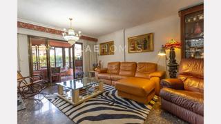 Pis  Avenida estación. Tu nuevo hogar en el centro de alicante con 5 habitaciones, balc