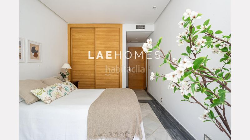 Foto ac465c36-0371-4223-8766-cf63efac3d8a. Apartament amb piscina a Divina Pastora Marbella