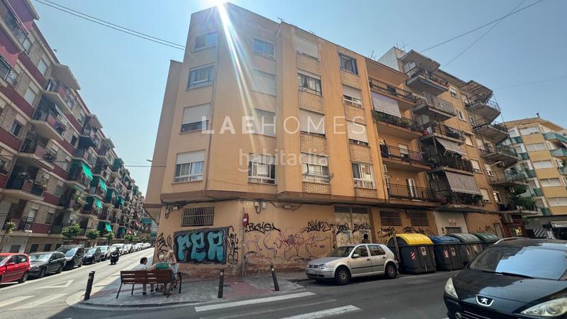 Foto b91f092c-76ae-4ed2-b573-e177c9aac93f. Local comercial a Plaza Elíptica - República Argentina Gandia