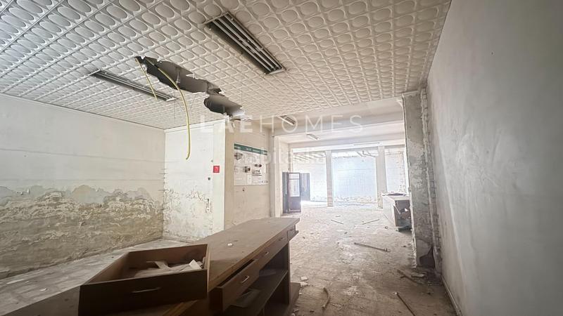 Foto c788a41a-1381-4b8c-88a3-5f5e47fd3833. Local comercial a Plaza Elíptica - República Argentina Gandia