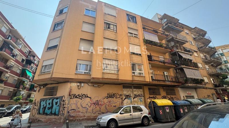 Foto ff7a29ae-b036-4a61-b3ec-5178f90c8cc3. Local comercial a Plaza Elíptica - República Argentina Gandia