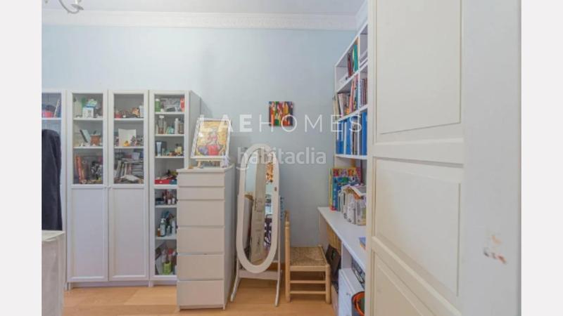 Foto 5f79672e-5e62-4288-bb99-938616d2467a. Piso ático en finca regia de 5 habitaciones en el centro , junto plaza cataluña. en Barcelona