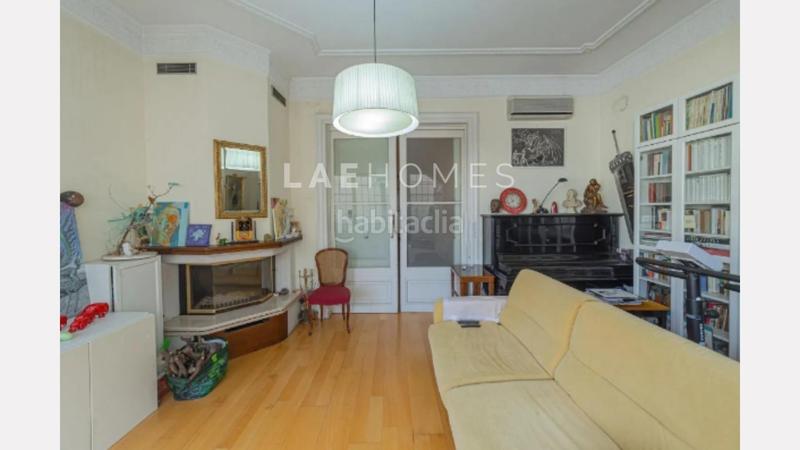 Foto d90d9d91-cb53-44a3-93c8-c00bd20929f3. Piso ático en finca regia de 5 habitaciones en el centro , junto plaza cataluña. en Barcelona