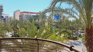Apartament  Plaza de los luceros. Amplia vivienda con garaje en venta en plaza de los luceros, ali