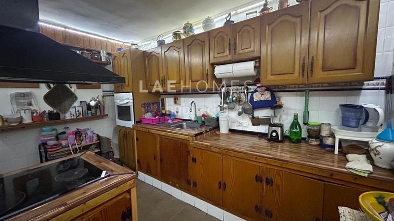 Foto 209097a0-cd28-4517-bc0c-60677558c705. Chalet casa en venta con terreno urbano de 2919m2 y dos viviendas independientes junto a la ermita de san jaime en Alicante