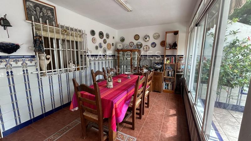 Foto 5b85d264-bab8-499c-96ad-e657780990fe. Chalet casa en venta con terreno urbano de 2919m2 y dos viviendas independientes junto a la ermita de san jaime en Alicante