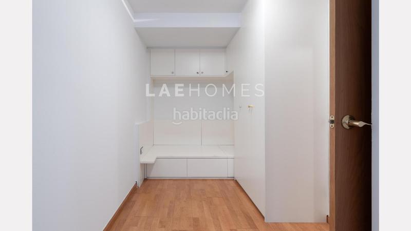 Foto 1e86e8f9-c16b-4b30-92e7-22b01a837768. Piso vive el encanto del casco antiguo con todas las comodidades modernas! en Barcelona