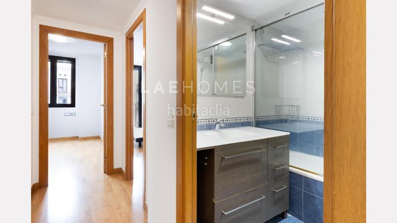 Foto 9d388fa1-e816-46cb-a5f0-12a89823d04d. Piso vive el encanto del casco antiguo con todas las comodidades modernas! en Barcelona