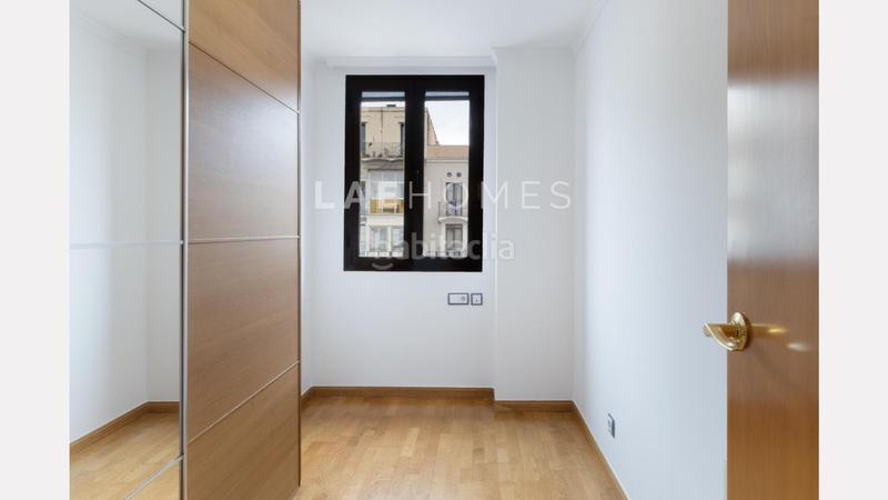 Foto bb217dc2-5c16-4102-96b8-db30669e07fe. Piso vive el encanto del casco antiguo con todas las comodidades modernas! en Barcelona