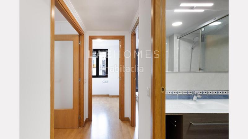 Foto c5a60626-05ea-42c1-b283-25cbbffef6fb. Piso vive el encanto del casco antiguo con todas las comodidades modernas! en Barcelona