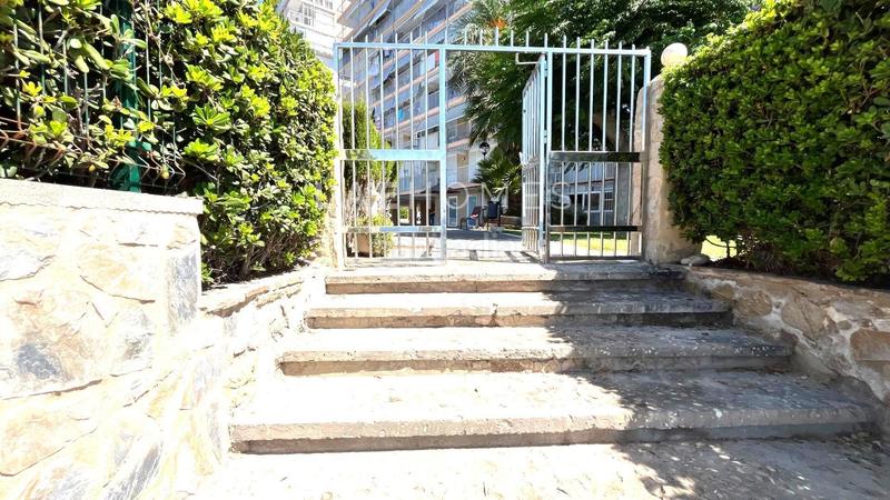 Foto 0c08ce05-2eaf-4d50-89af-ac21c0289c57. Piso apartamento en primera línea de playa en el campello con vistas panorámicas al mar en Campello (el)