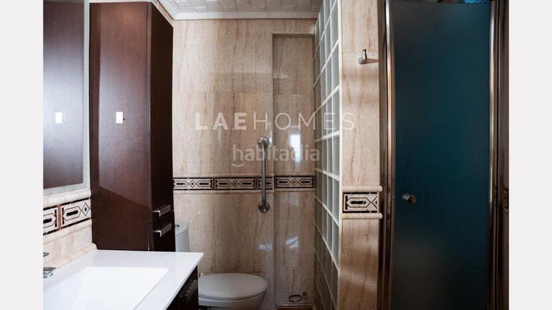 Foto 2659fd17-70fb-485b-93c2-29f56ca6ac80. Piso apartamento en primera línea de playa en el campello con vistas panorámicas al mar en Campello (el)