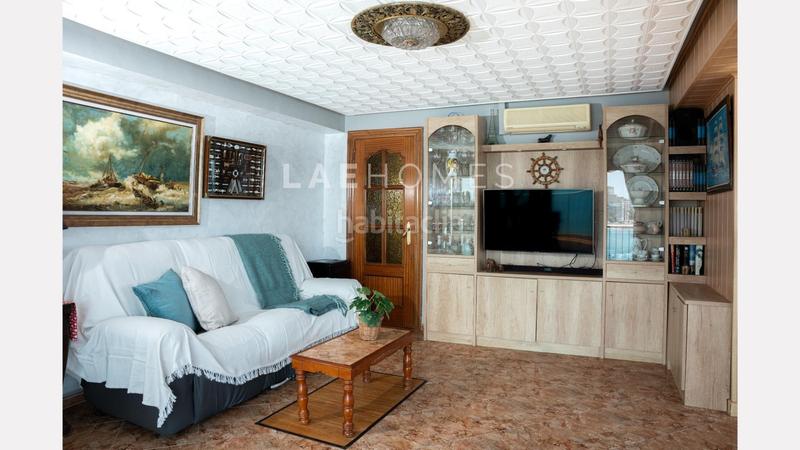 Foto 2b58952e-0214-49e3-b964-7831e43c53e2. Piso apartamento en primera línea de playa en el campello con vistas panorámicas al mar en Campello (el)