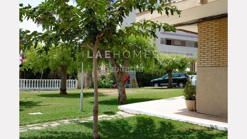 Foto d0e0f493-84eb-43ef-b1a9-72b2b41095a9. Piso apartamento en primera línea de playa en el campello con vistas panorámicas al mar en Campello (el)