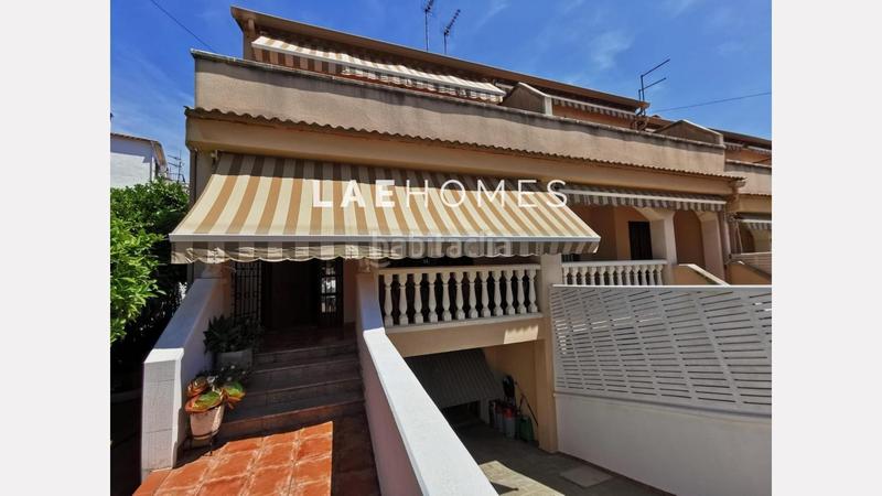 Foto 9f68f7e6-b291-4373-bf68-302f47a3cbd5. Casa adosada encantadora casa adosada con jardín privado y garaje, a pocos minutos del mar! costa dorada , tarragona en Creixell