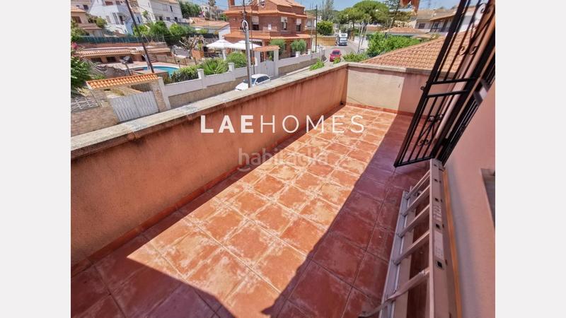 Foto ce8eb111-b6af-44ba-ab51-c66fa95beff9. Casa adosada encantadora casa adosada con jardín privado y garaje, a pocos minutos del mar! costa dorada , tarragona en Creixell