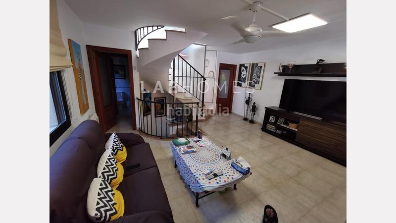 Foto ea0379f3-70ea-4571-a9ce-8888c67c87d2. Casa adosada encantadora casa adosada con jardín privado y garaje, a pocos minutos del mar! costa dorada , tarragona en Creixell