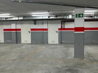 Aparcament cotxe a Santa Catalina. Se vende plaza de garaje en el centro de sevilla