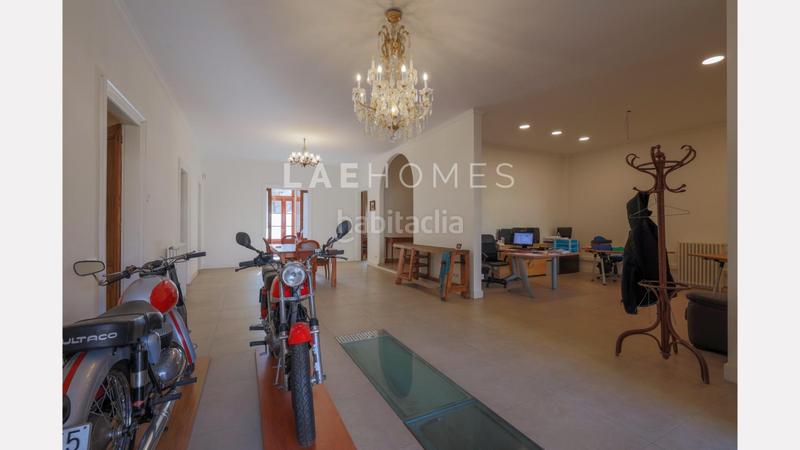 Foto f9e24b2f-5de9-4d18-a9dd-e956c91a1128. Location bureau avec chauffage dans Centre - Estació Sant Cugat del Vallès